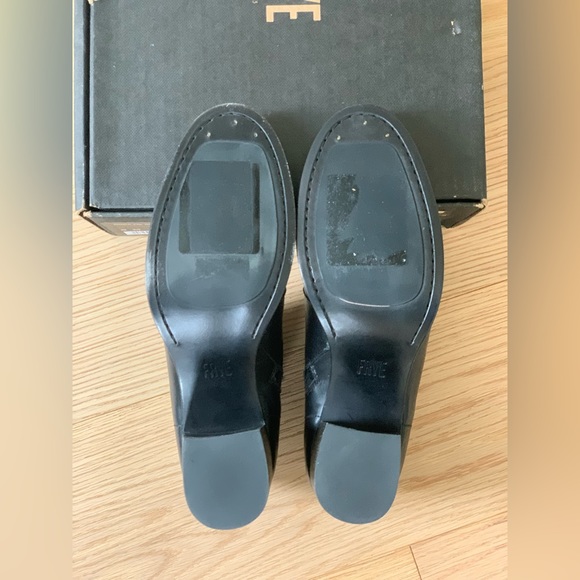 Frye Nora Zip Short Boots Size 8 - Picture 5 of 8